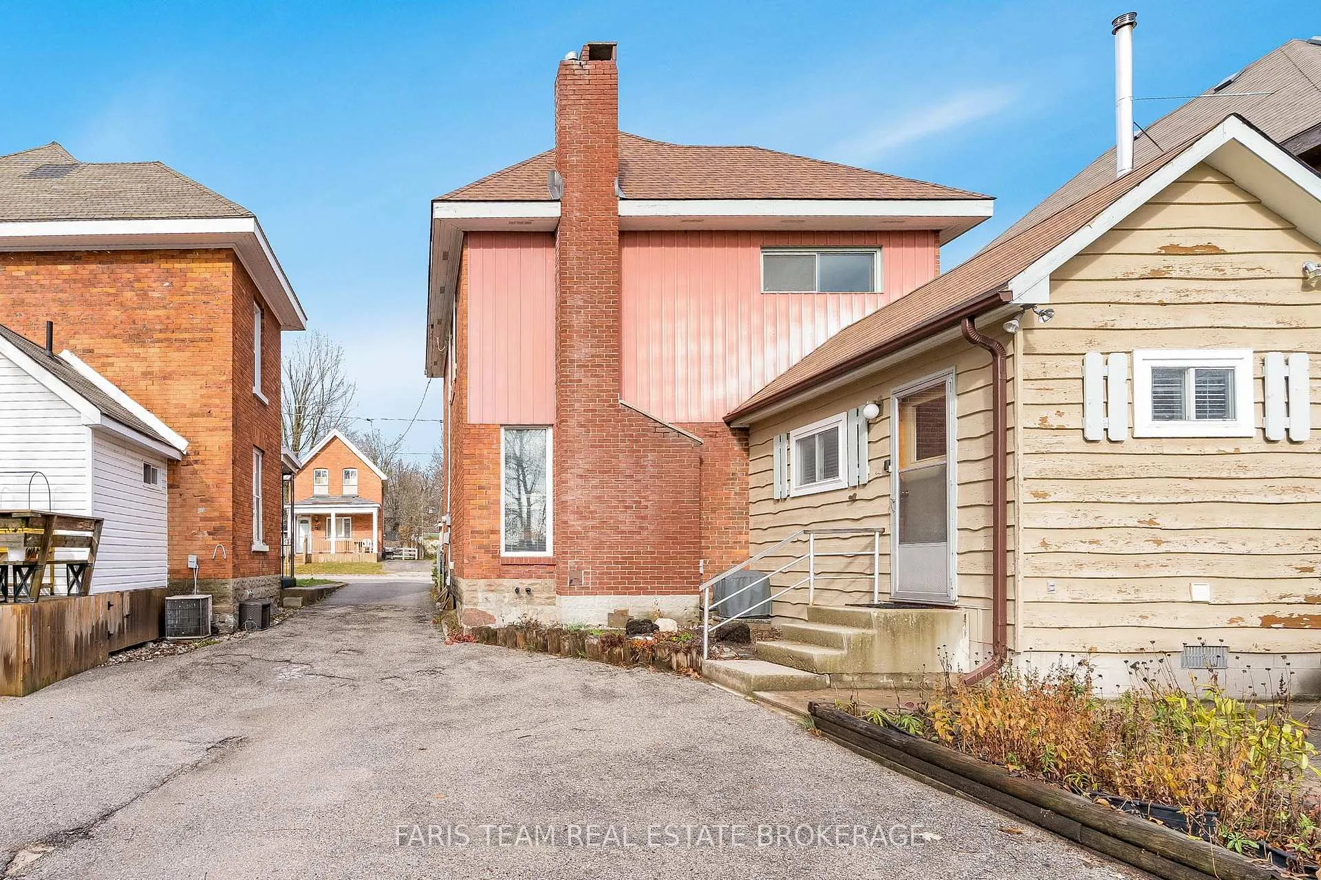 Photo 34 of 175 Mary Street, Orillia — HOMEH