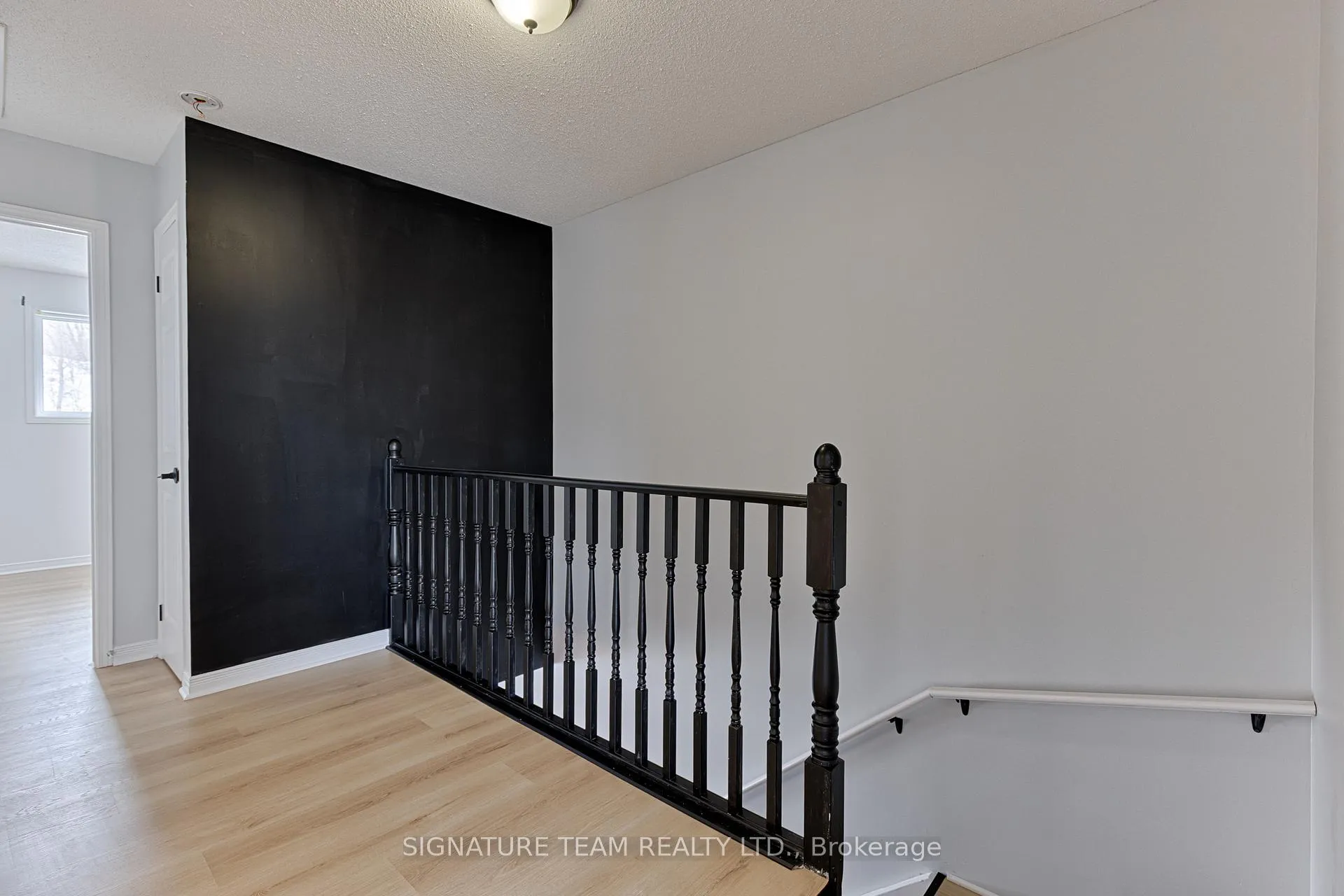 Photo 12 of 20 Northbrook Road, Petawawa — HOMEH