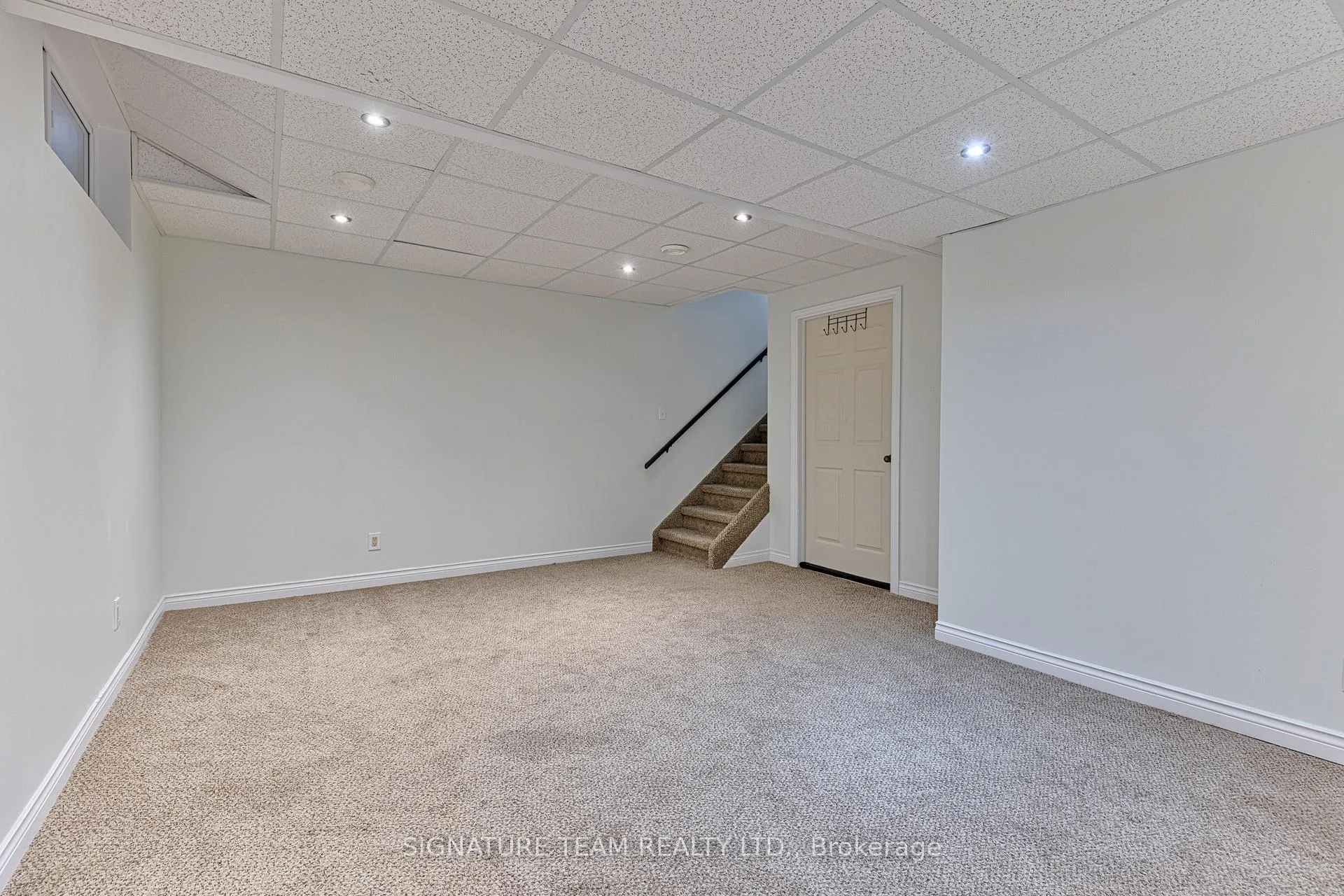 Photo 24 of 20 Northbrook Road, Petawawa — HOMEH