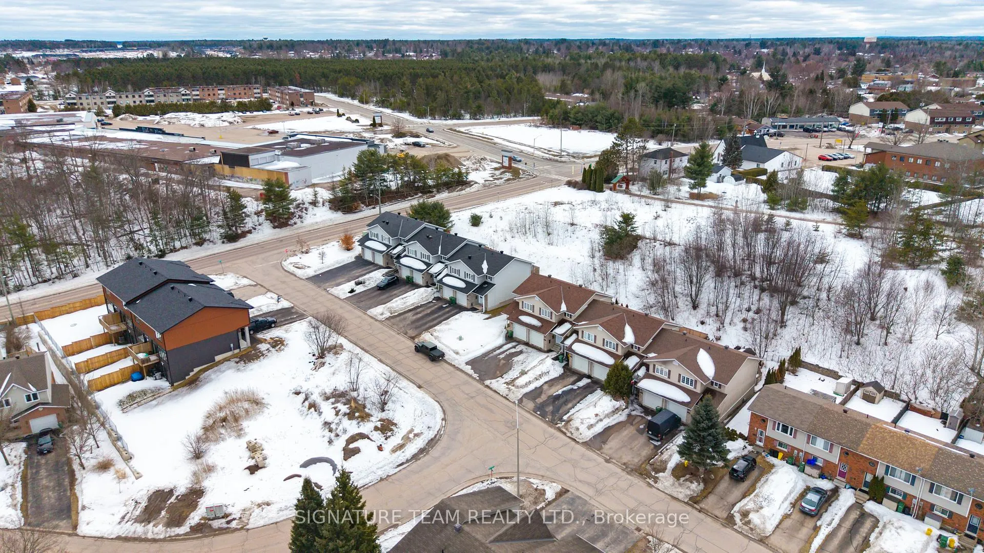 Photo 28 of 20 Northbrook Road, Petawawa — HOMEH