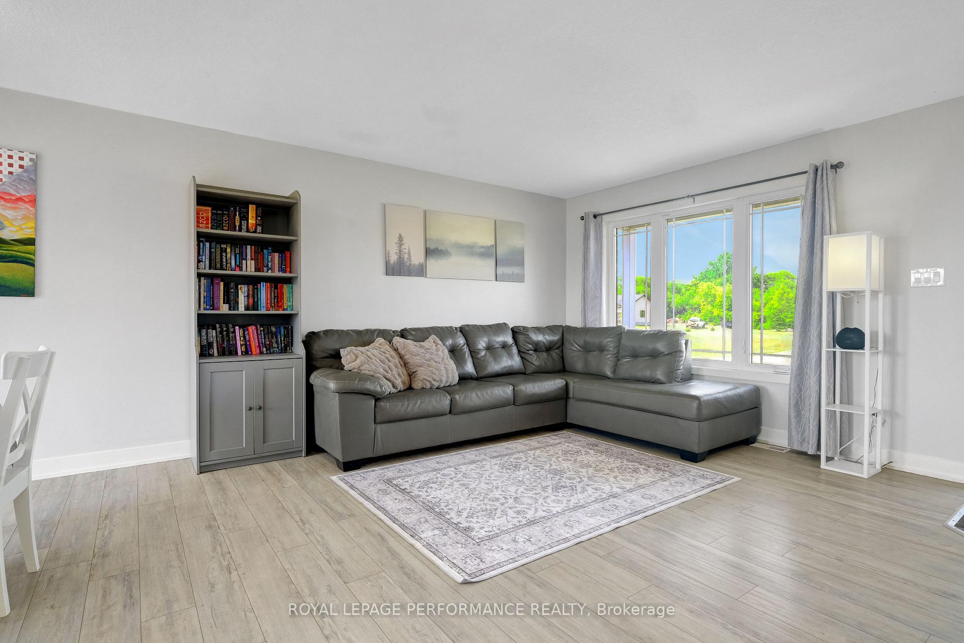 Photo 4 of 2995 Drew Drive, North Dundas, North Dundas (Mountain) Twp — HOMEH