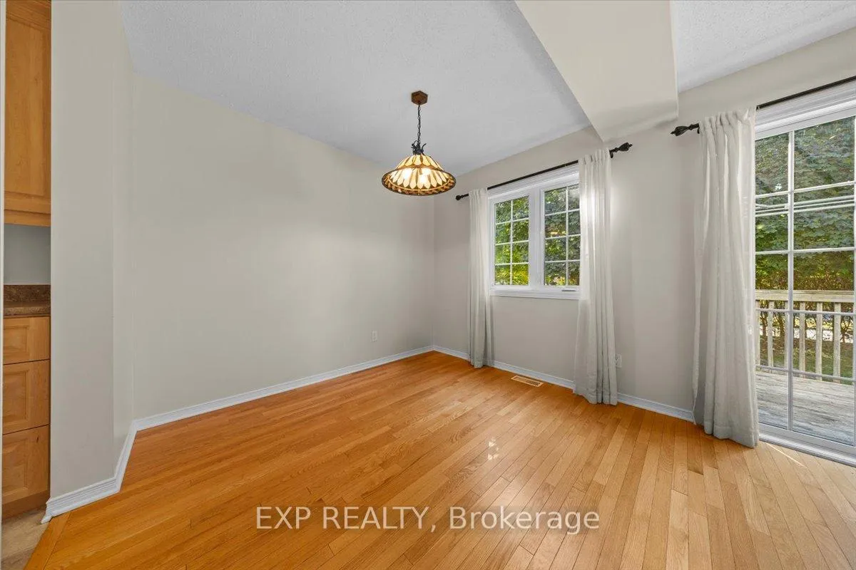 Photo 16 of 1678 Boisbriand Crescent, Ottawa, Chateauneuf — HOMEH