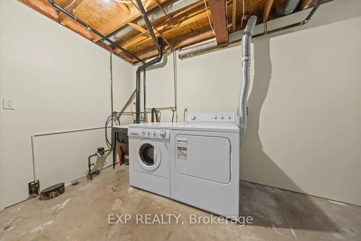 Photo 34 of 1678 Boisbriand Crescent, Ottawa, Chateauneuf — HOMEH
