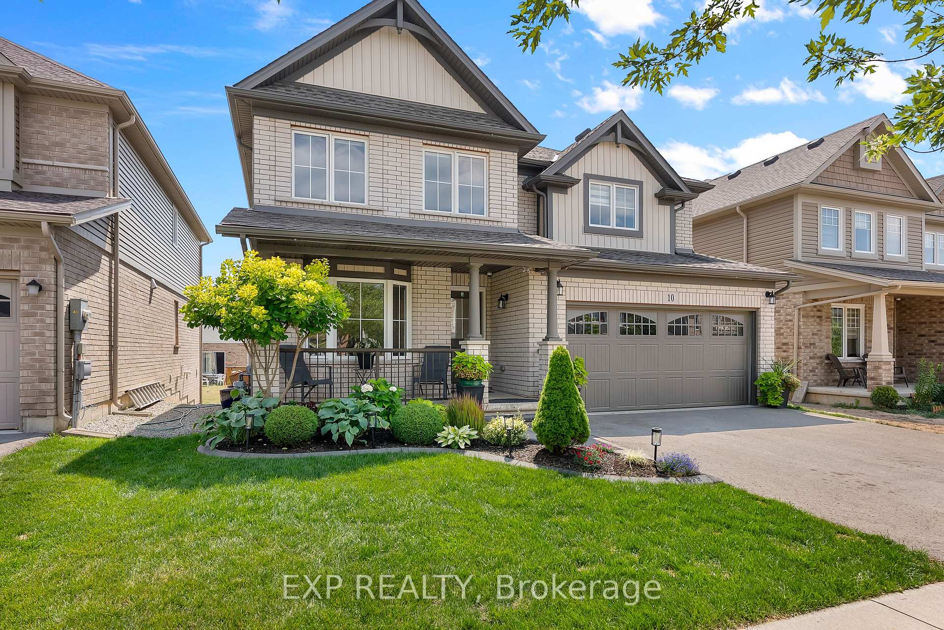 Photo 3 of 10 Riley Avenue, Pelham, Fonthill — HOMEH