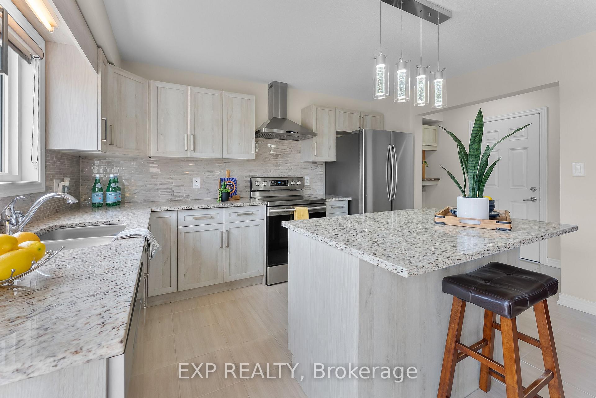 Photo 19 of 10 Riley Avenue, Pelham, Fonthill — HOMEH