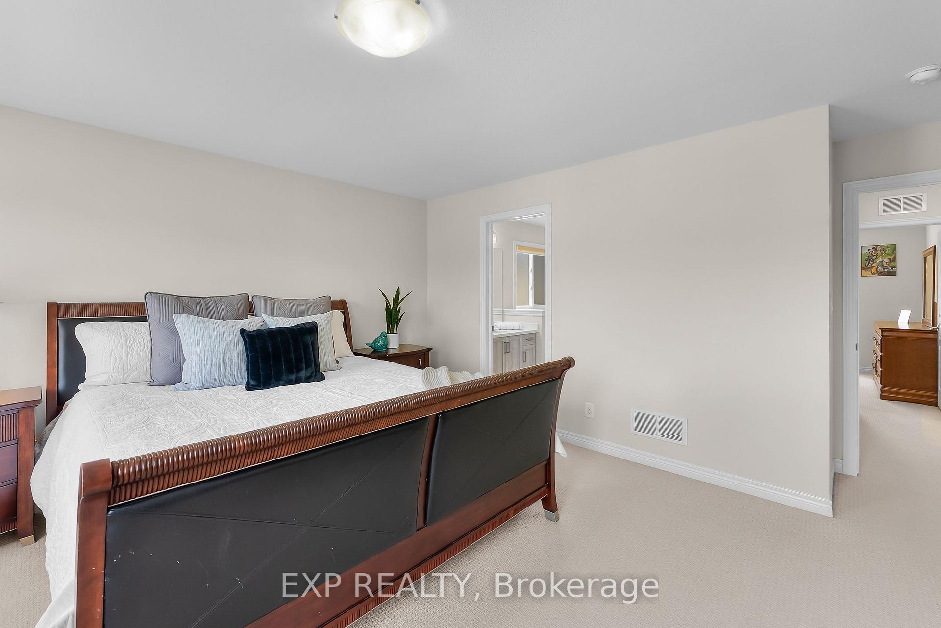 Photo 23 of 10 Riley Avenue, Pelham, Fonthill — HOMEH