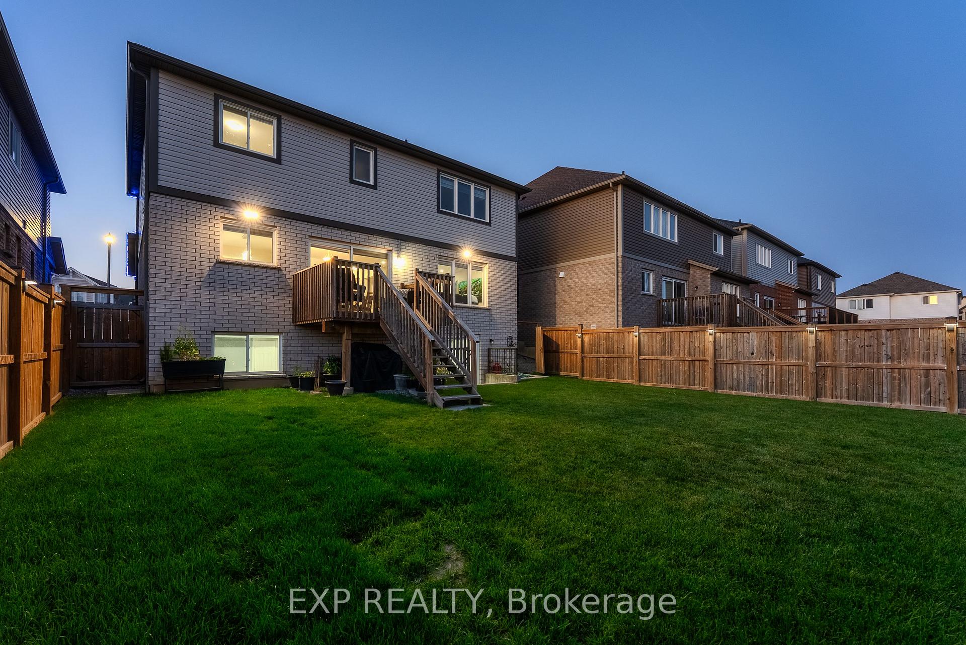 Photo 37 of 10 Riley Avenue, Pelham, Fonthill — HOMEH