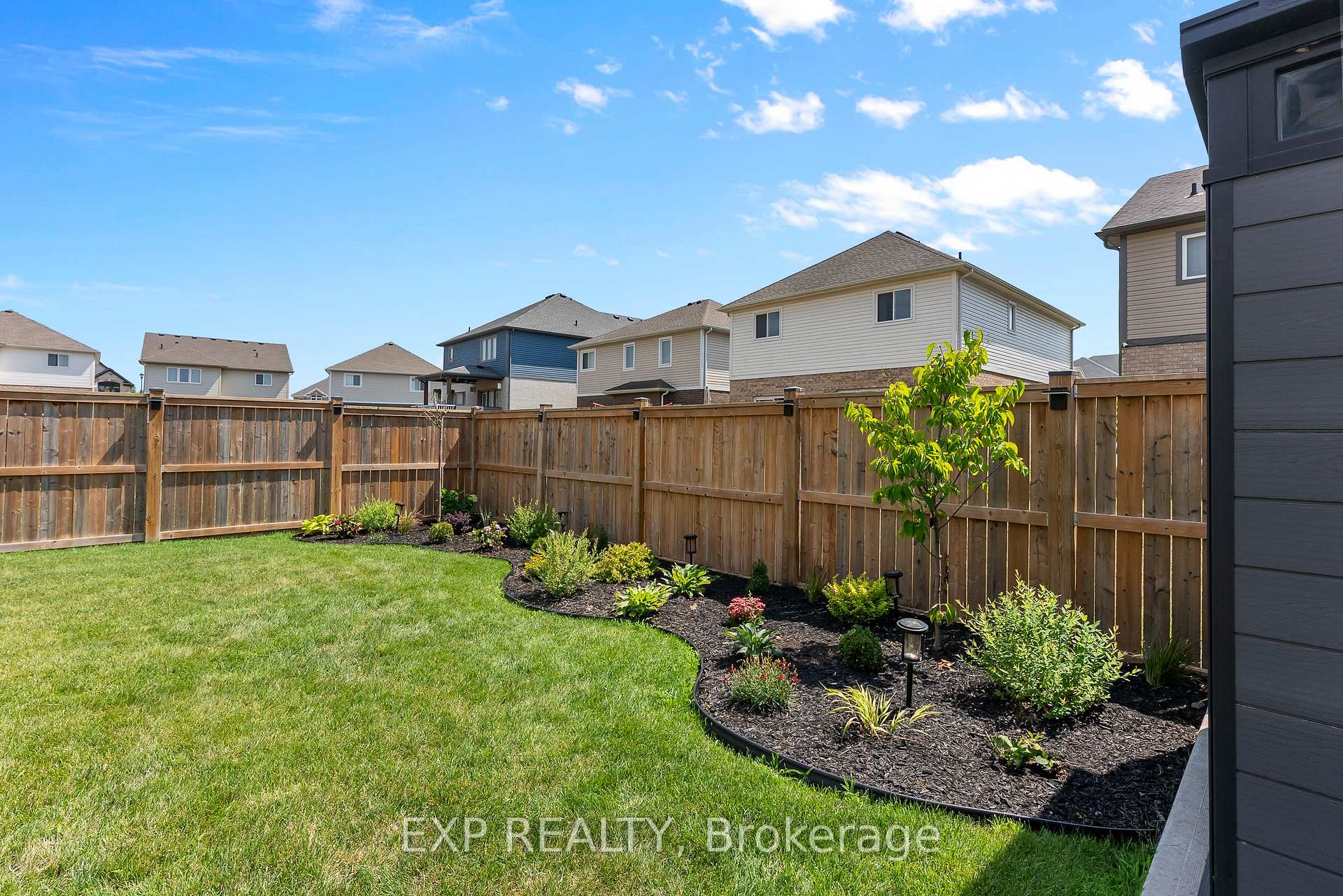Photo 43 of 10 Riley Avenue, Pelham, Fonthill — HOMEH