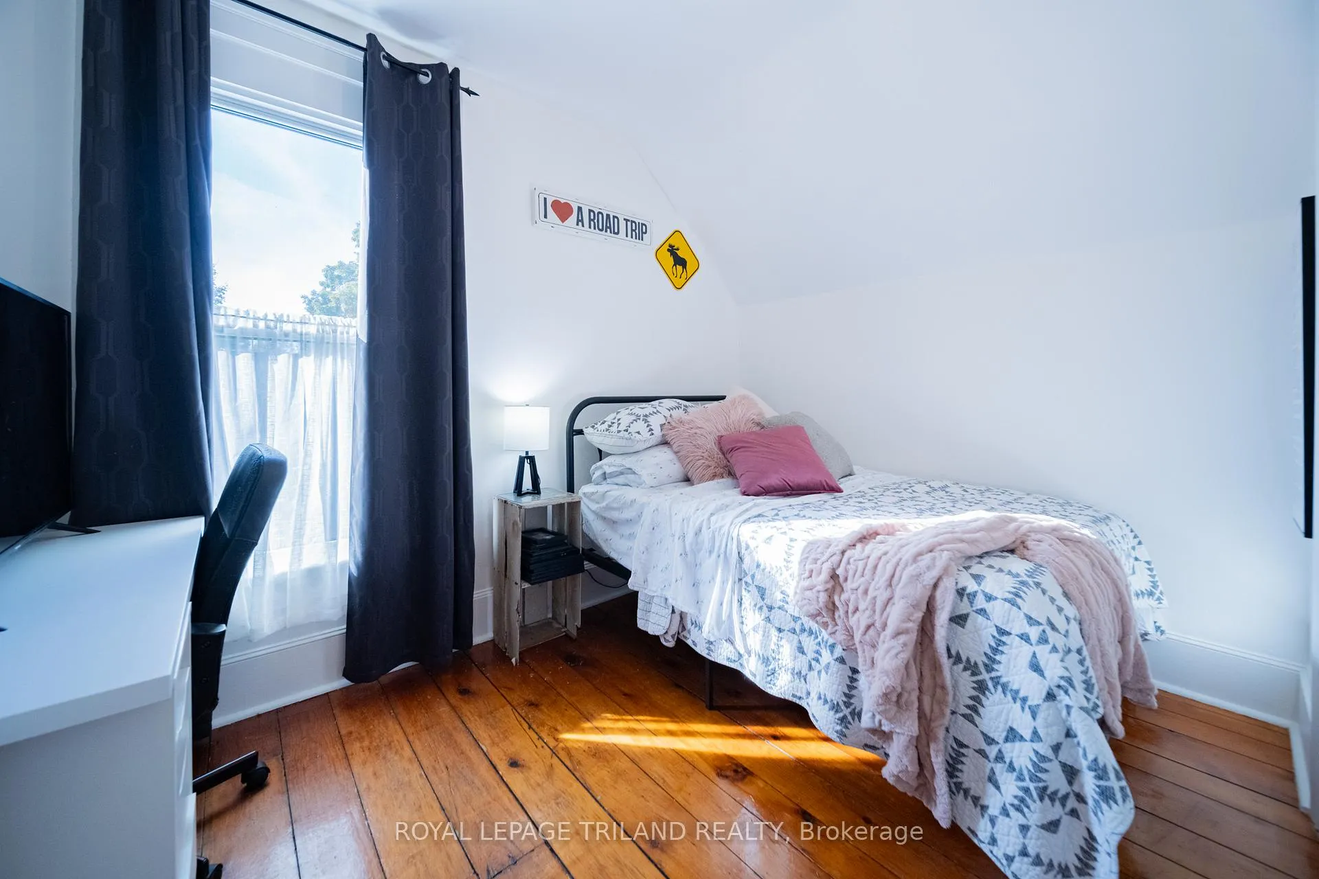 Photo 23 of 190 Emily Street, North Middlesex, Parkhill — HOMEH