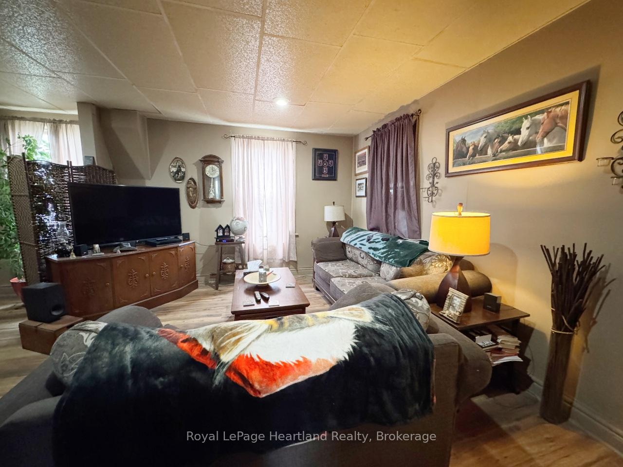 Photo 4 of 663 Josephine Street, North Huron, Wingham — HOMEH