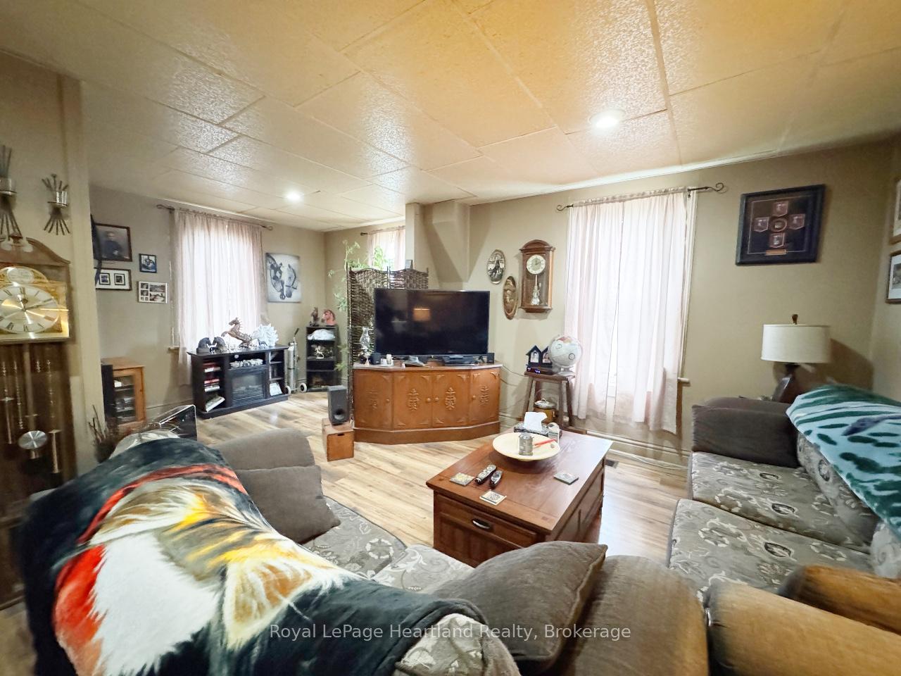 Photo 5 of 663 Josephine Street, North Huron, Wingham — HOMEH