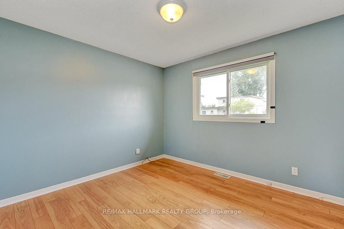 Photo 18 of 1134 Maisonneuve Street, Ottawa, Convent Glen South — HOMEH
