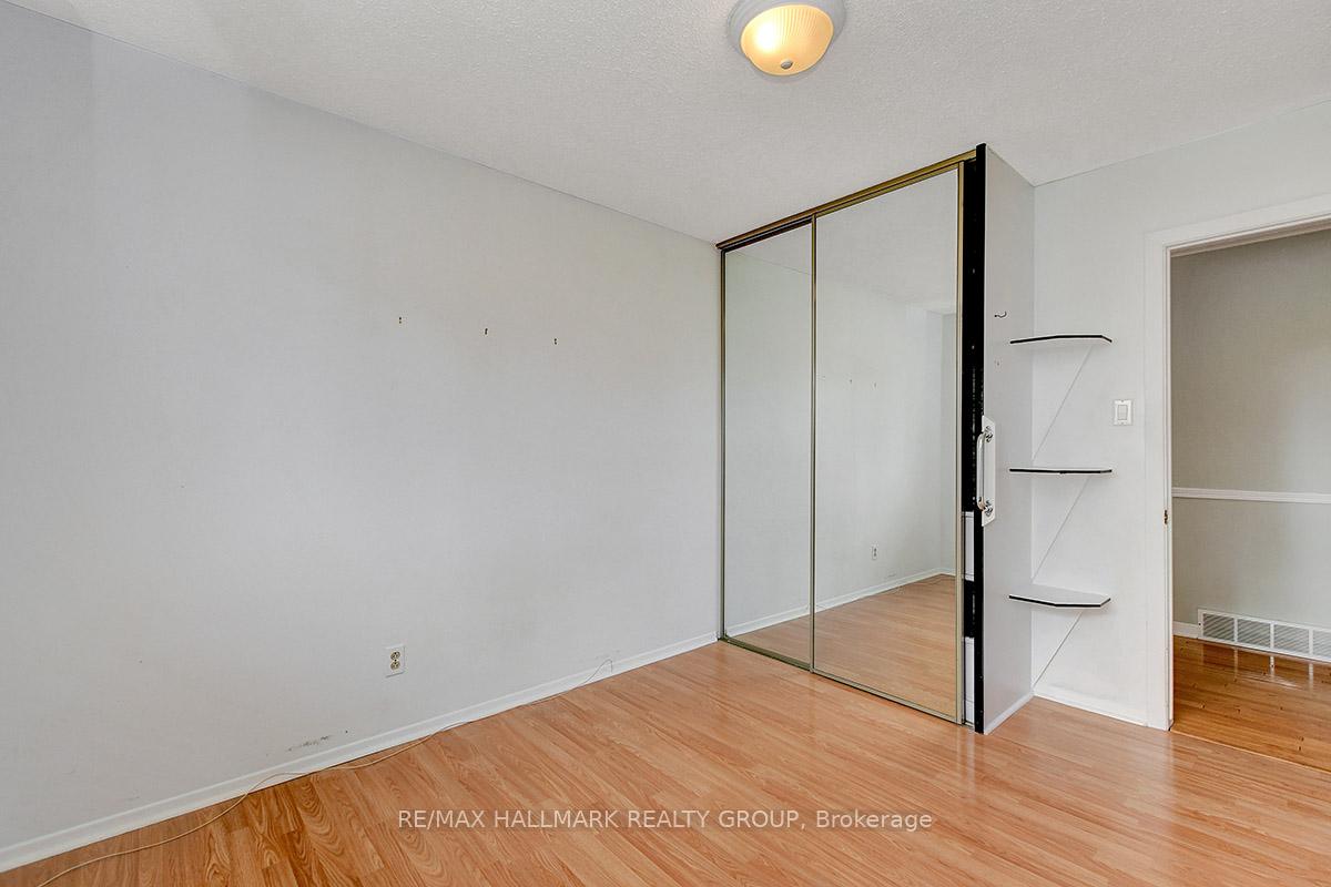 Photo 21 of 1134 Maisonneuve Street, Ottawa, Convent Glen South — HOMEH