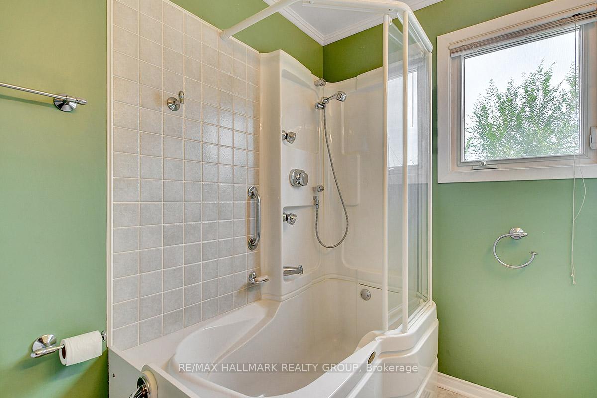 Photo 25 of 1134 Maisonneuve Street, Ottawa, Convent Glen South — HOMEH