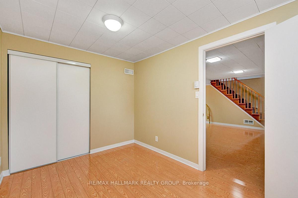 Photo 32 of 1134 Maisonneuve Street, Ottawa, Convent Glen South — HOMEH