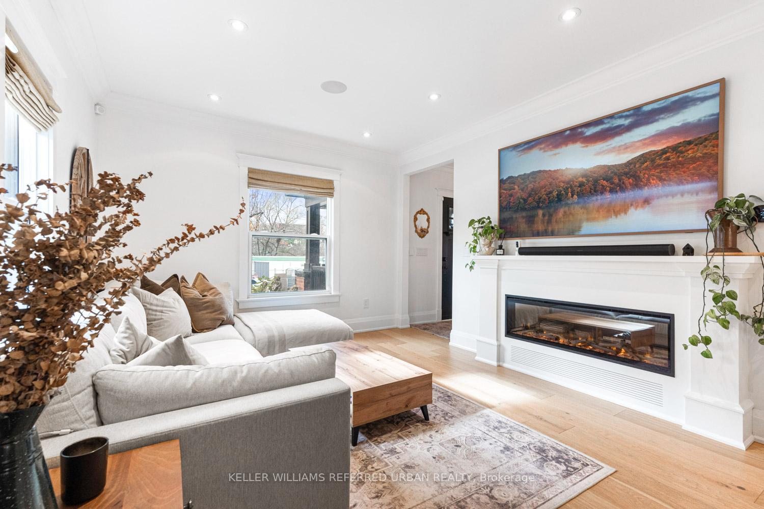 Photo 4 of 93 Concession Street, Newmarket, Central Newmarket — HOMEH