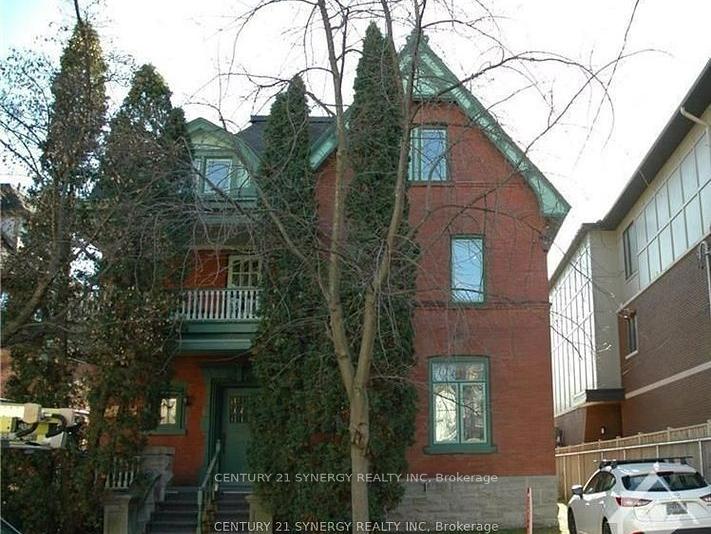 Front of Unit 3, 458 Maclaren Street