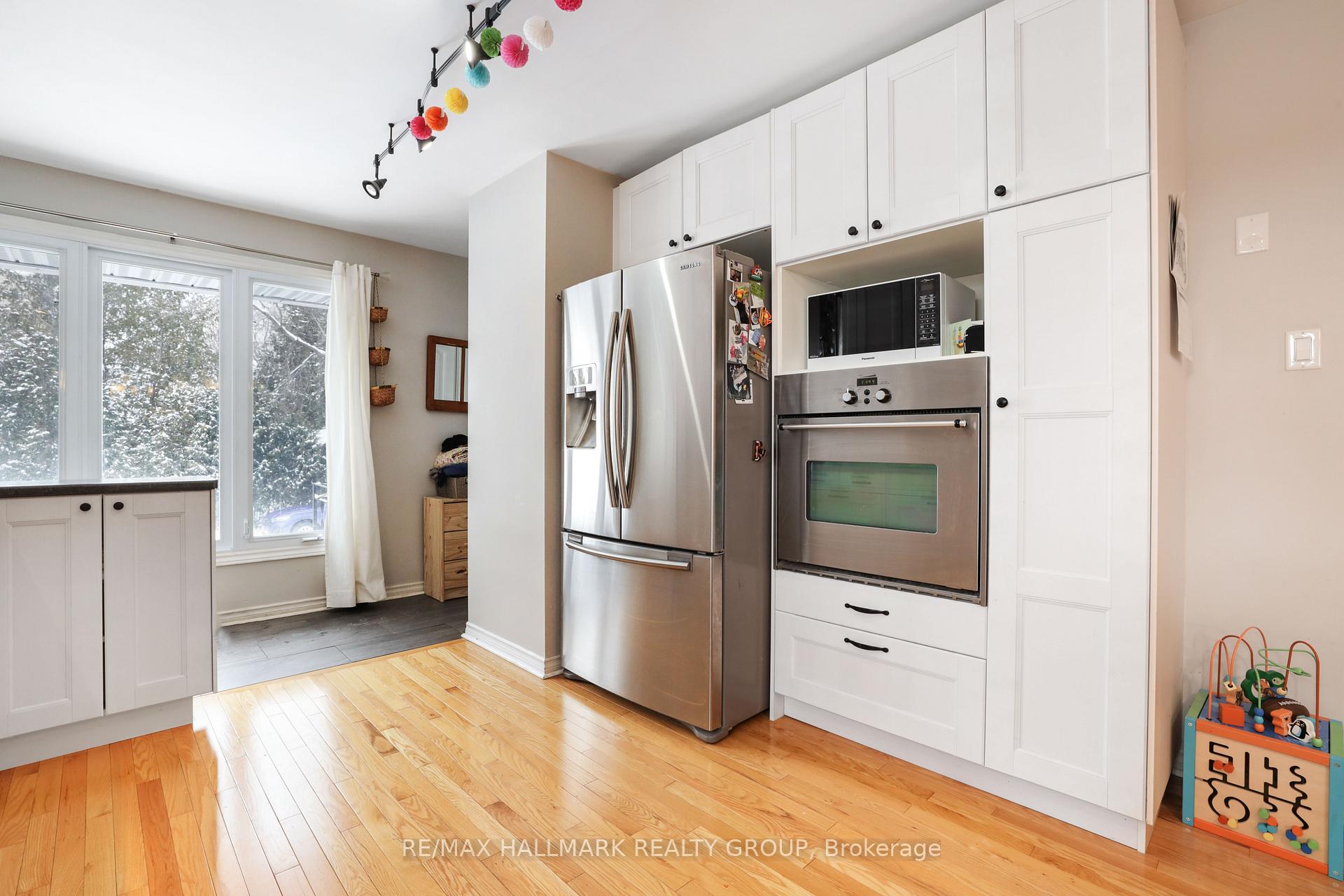 Photo 10 of 208 - 210 Renouf Avenue, Ottawa, Overbrook — HOMEH