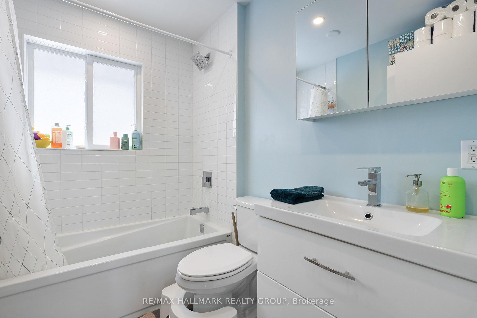 Photo 16 of 208 - 210 Renouf Avenue, Ottawa, Overbrook — HOMEH