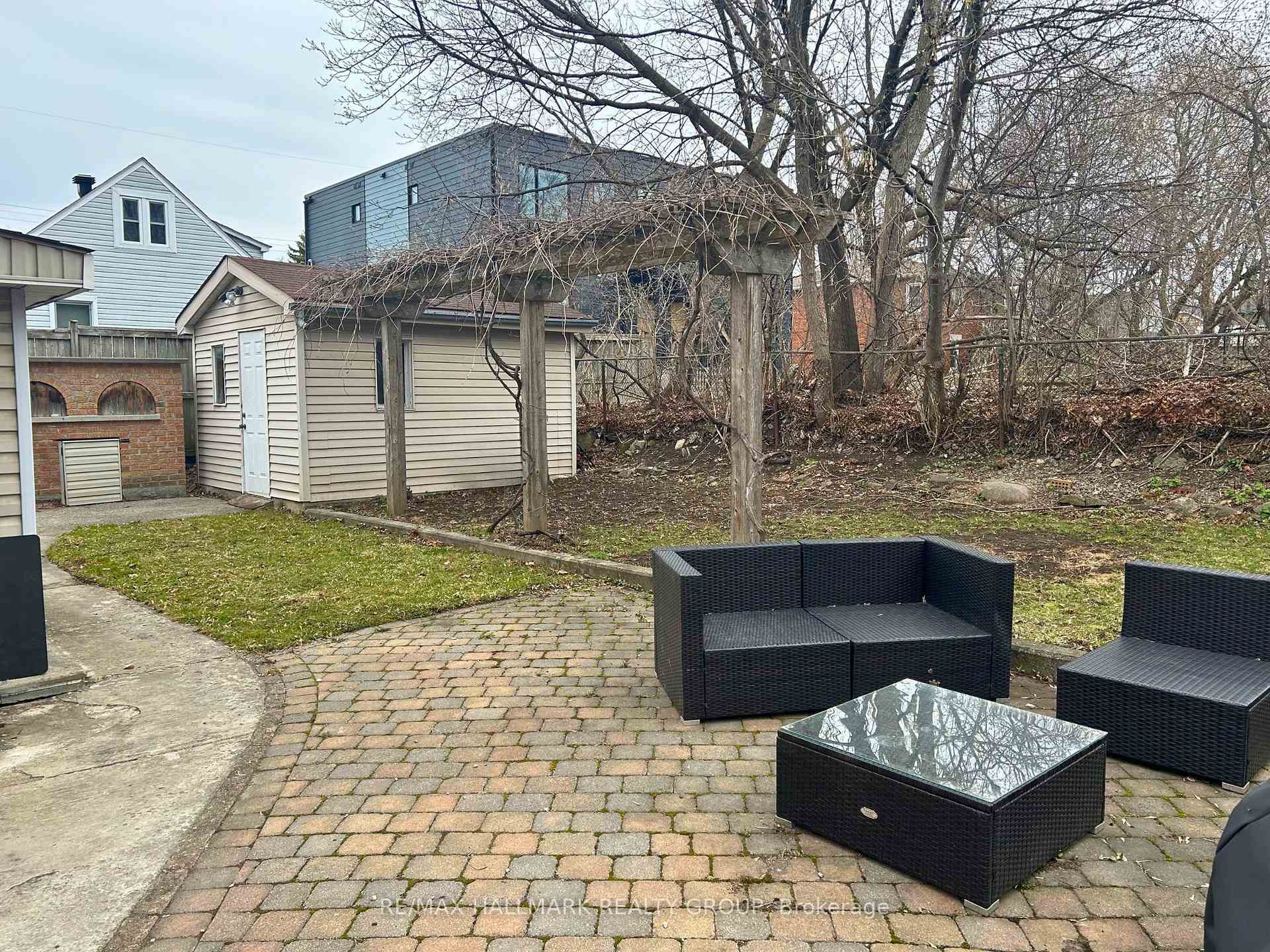 Photo 19 of 208 - 210 Renouf Avenue, Ottawa, Overbrook — HOMEH