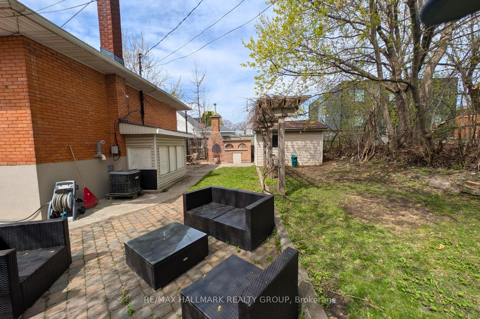 Photo 20 of 208 - 210 Renouf Avenue, Ottawa, Overbrook — HOMEH