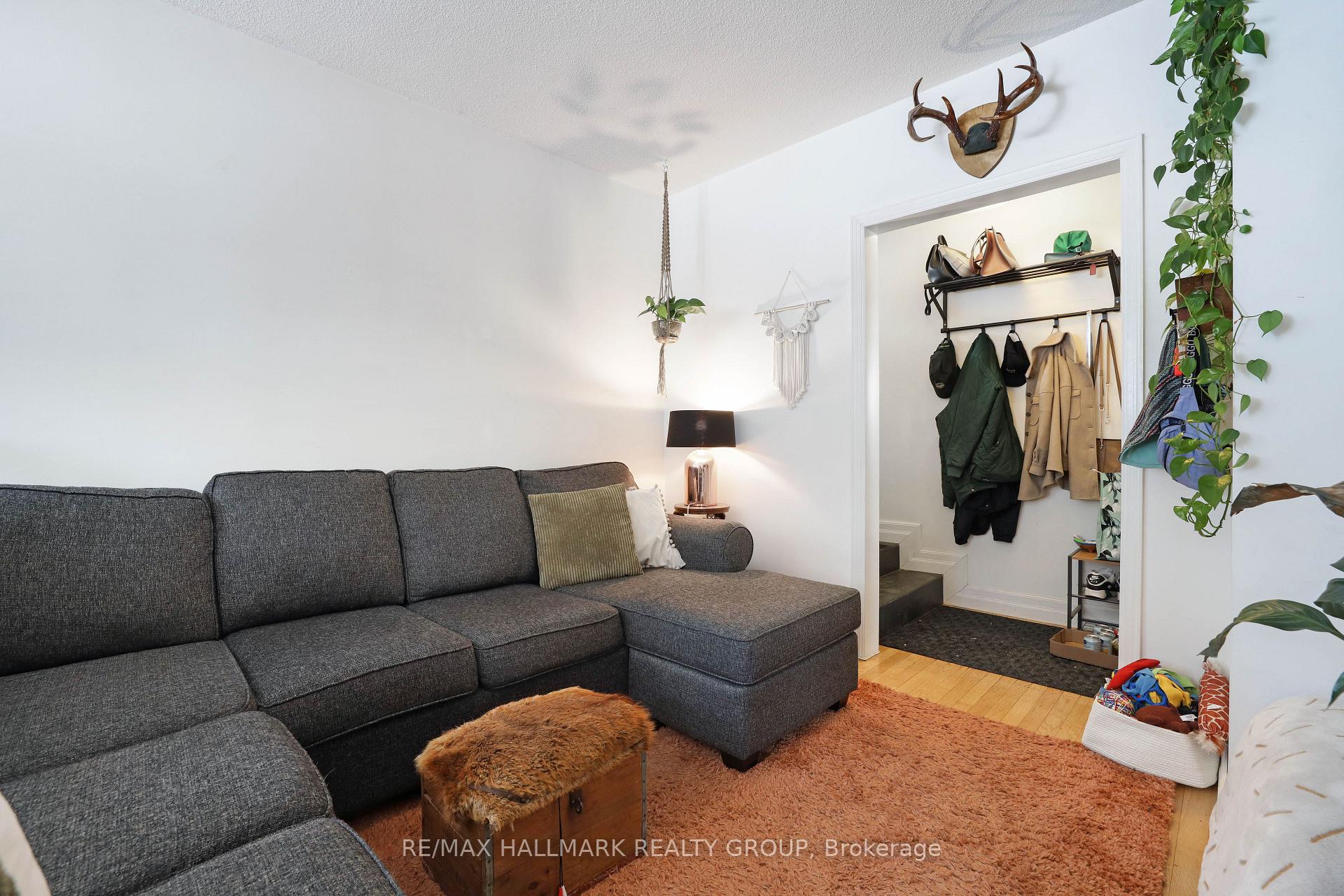 Photo 26 of 208 - 210 Renouf Avenue, Ottawa, Overbrook — HOMEH