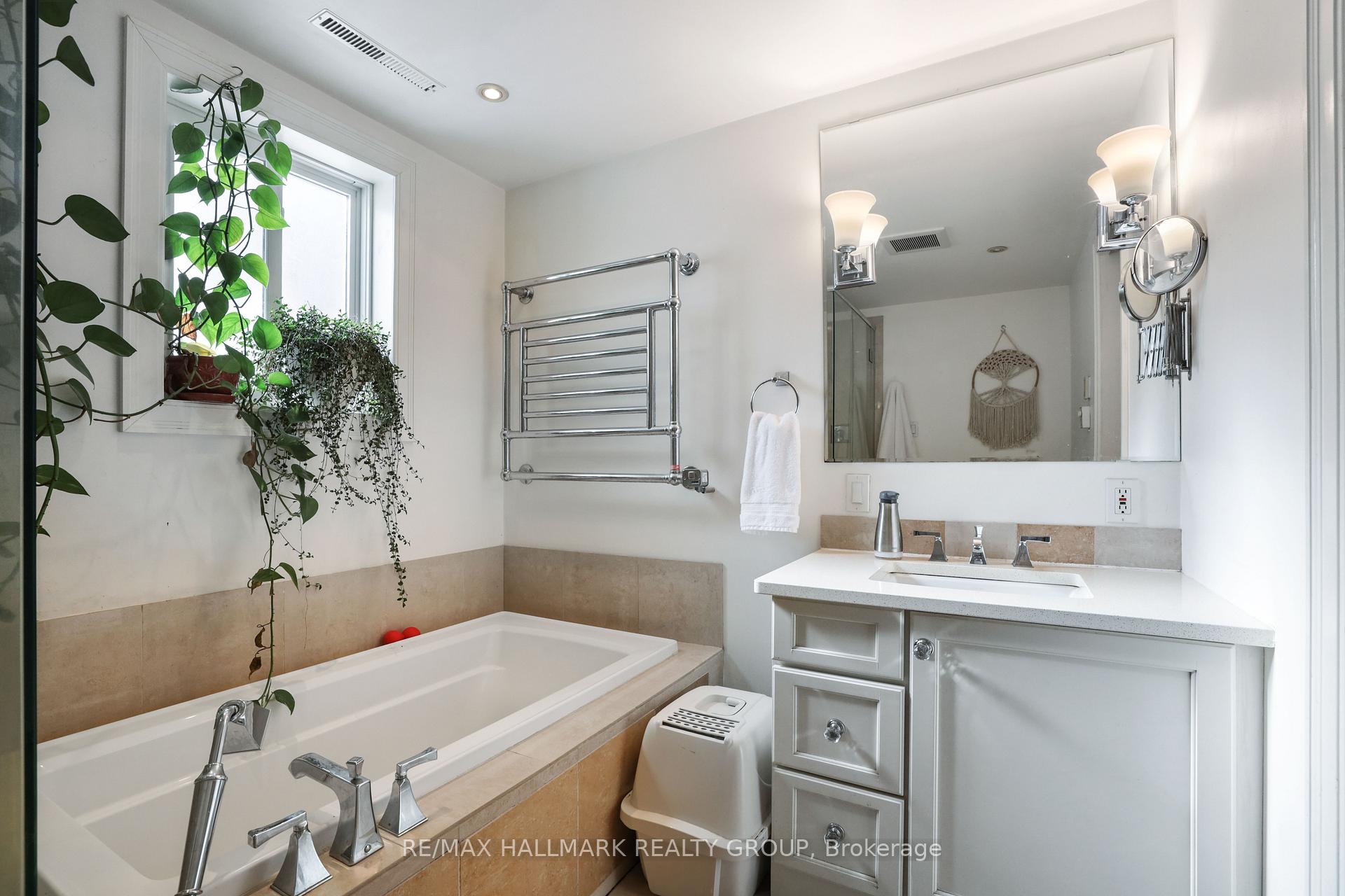 Photo 38 of 208 - 210 Renouf Avenue, Ottawa, Overbrook — HOMEH