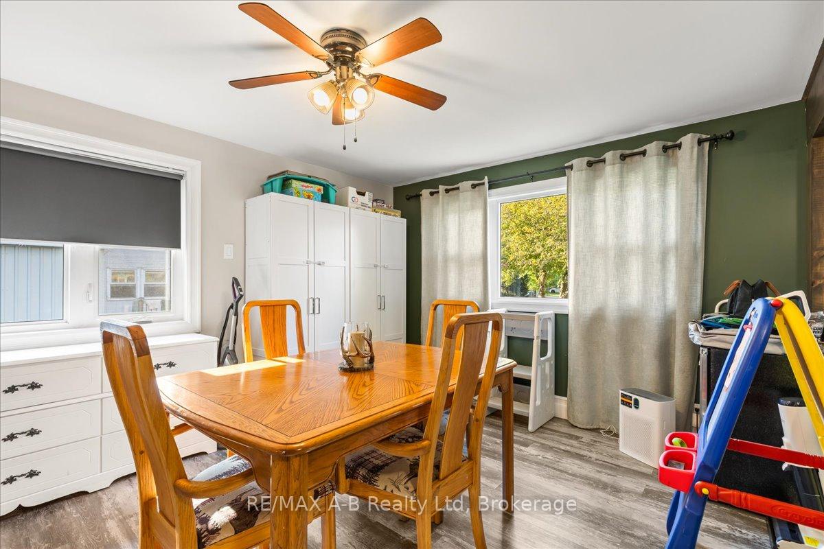 Photo 6 of 138 Ash Street, Perth East, Crystal Lake — HOMEH