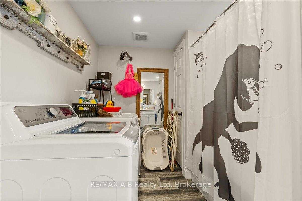 Photo 14 of 138 Ash Street, Perth East, Crystal Lake — HOMEH