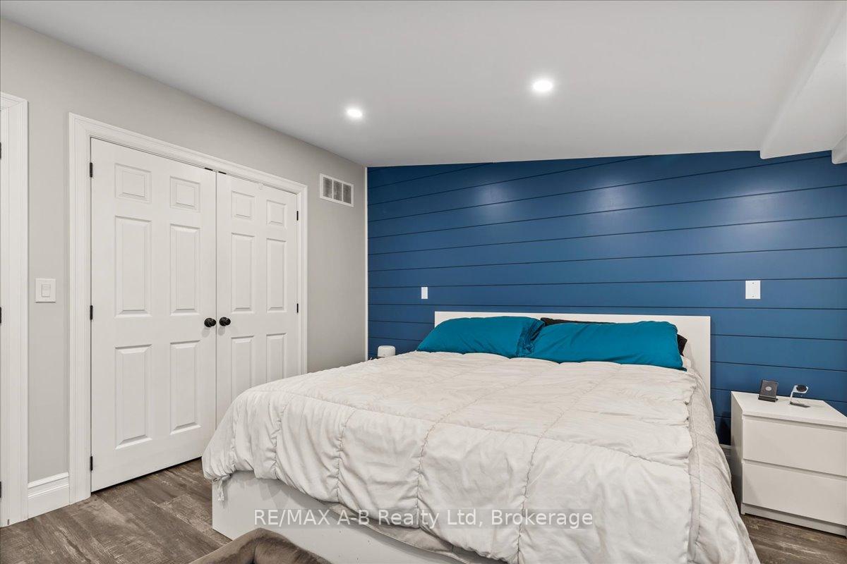Photo 24 of 138 Ash Street, Perth East, Crystal Lake — HOMEH