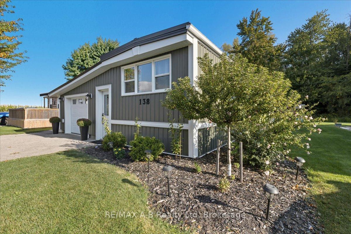 Photo 29 of 138 Ash Street, Perth East, Crystal Lake — HOMEH