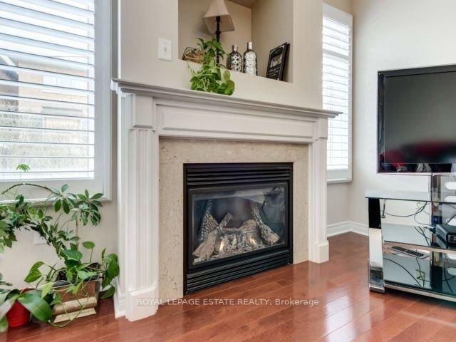 Photo 7 of 80 Vine Cliff Boulevard, Markham, Victoria Manor-Jennings Gate — HOMEH