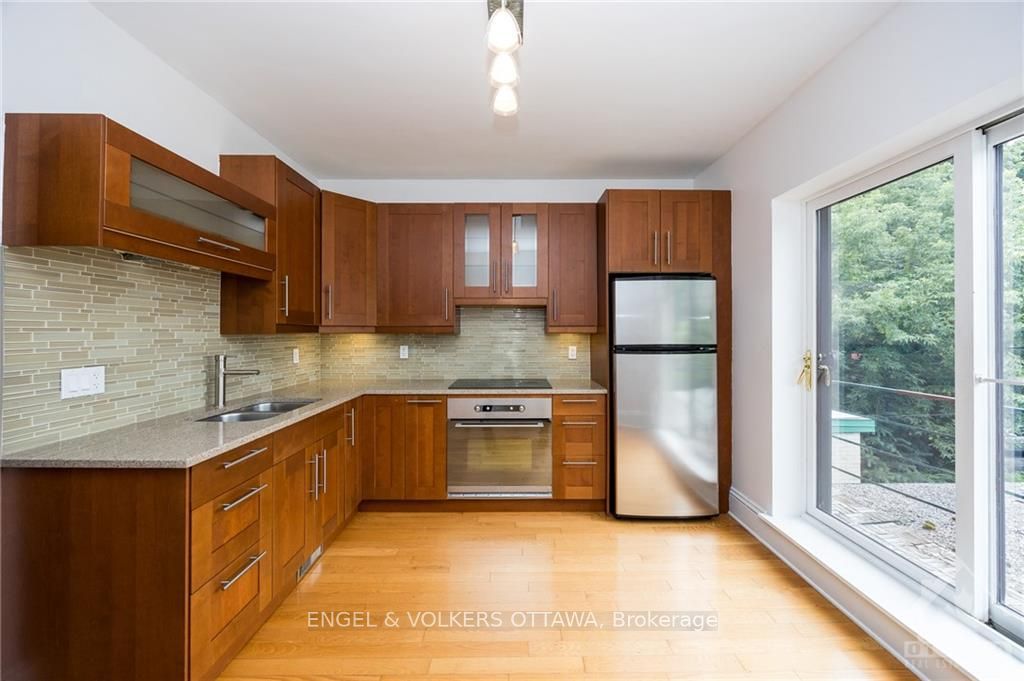 Photo 14 of 458 Mcleod Street, Ottawa, Ottawa Centre — HOMEH