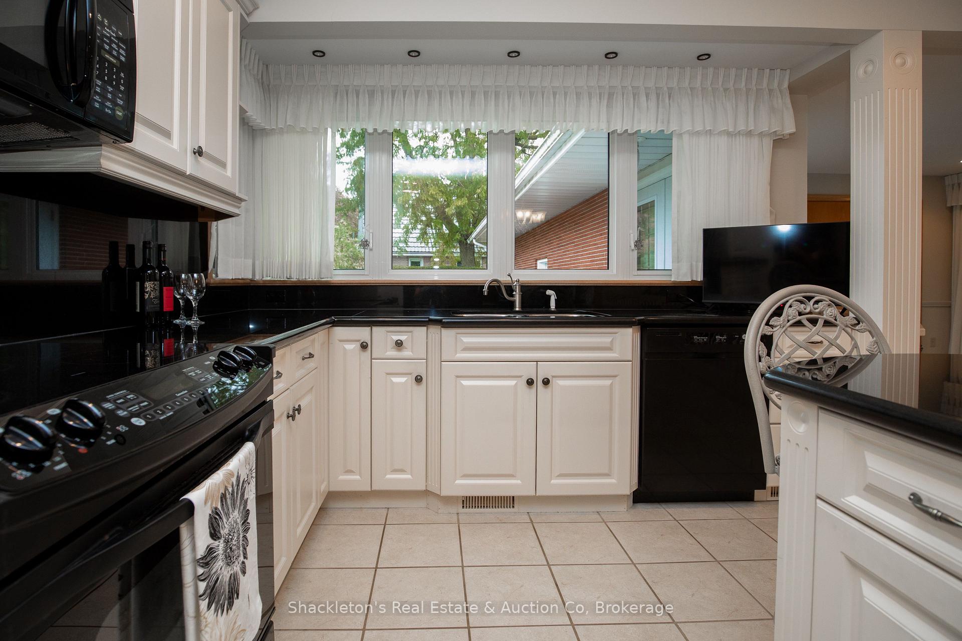 Photo 10 of 1 Jackson Crescent, North Perth, Listowel — HOMEH