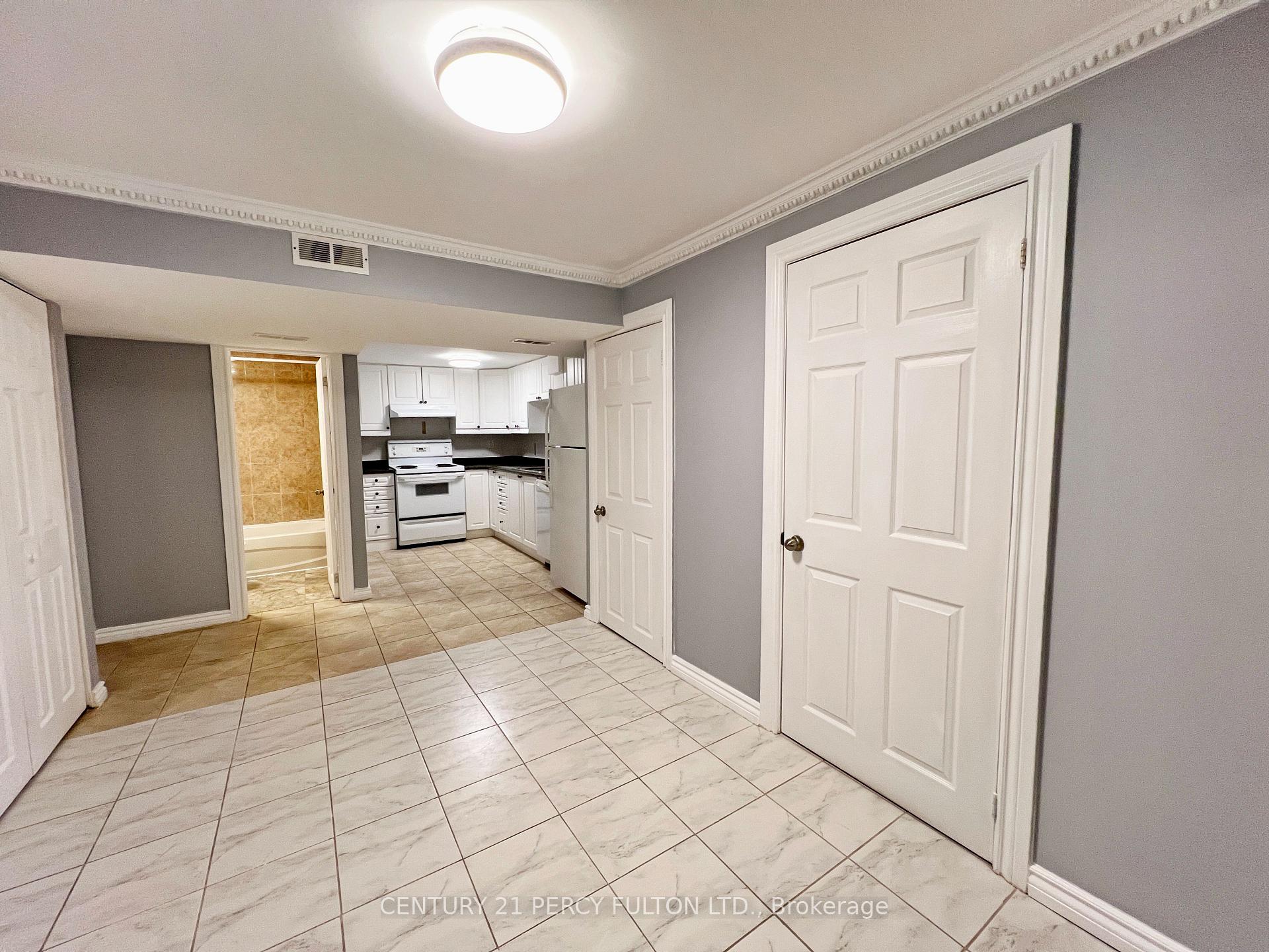 Photo 3 of Unit Bsmt, 98 Elson Street, Markham, Middlefield — HOMEH