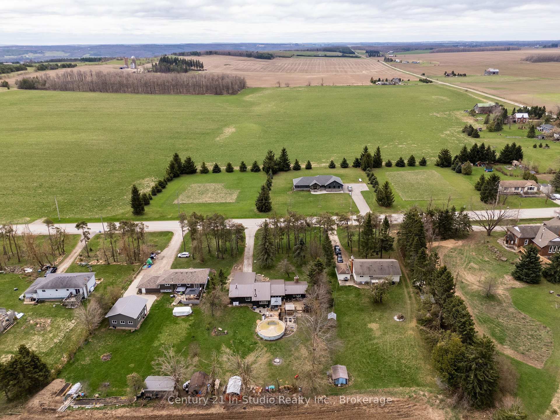 Photo 4 of 706161 Dufferin County Road 21, Mulmur, Rural Mulmur — HOMEH