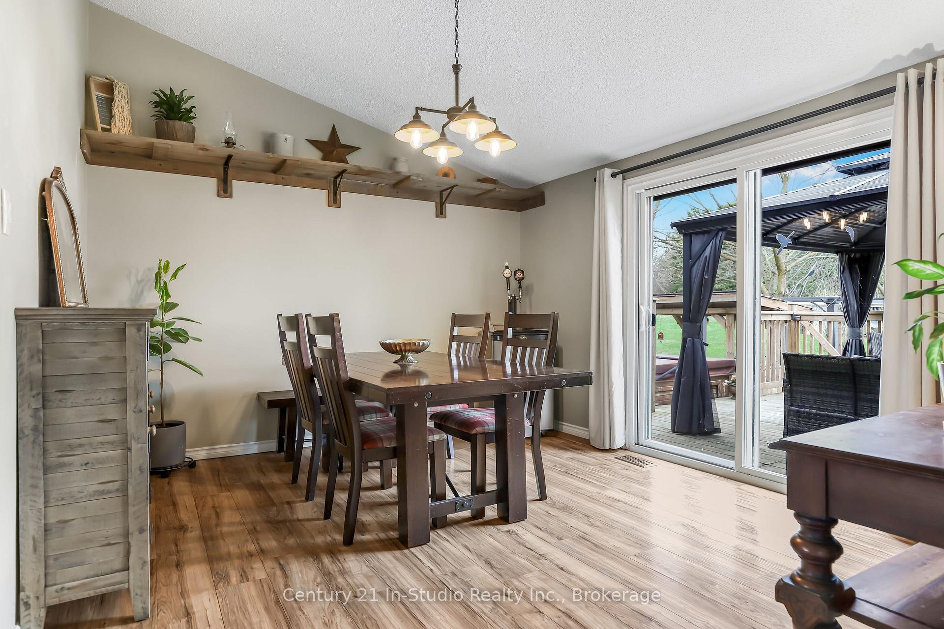 Photo 37 of 706161 Dufferin County Road 21, Mulmur, Rural Mulmur — HOMEH