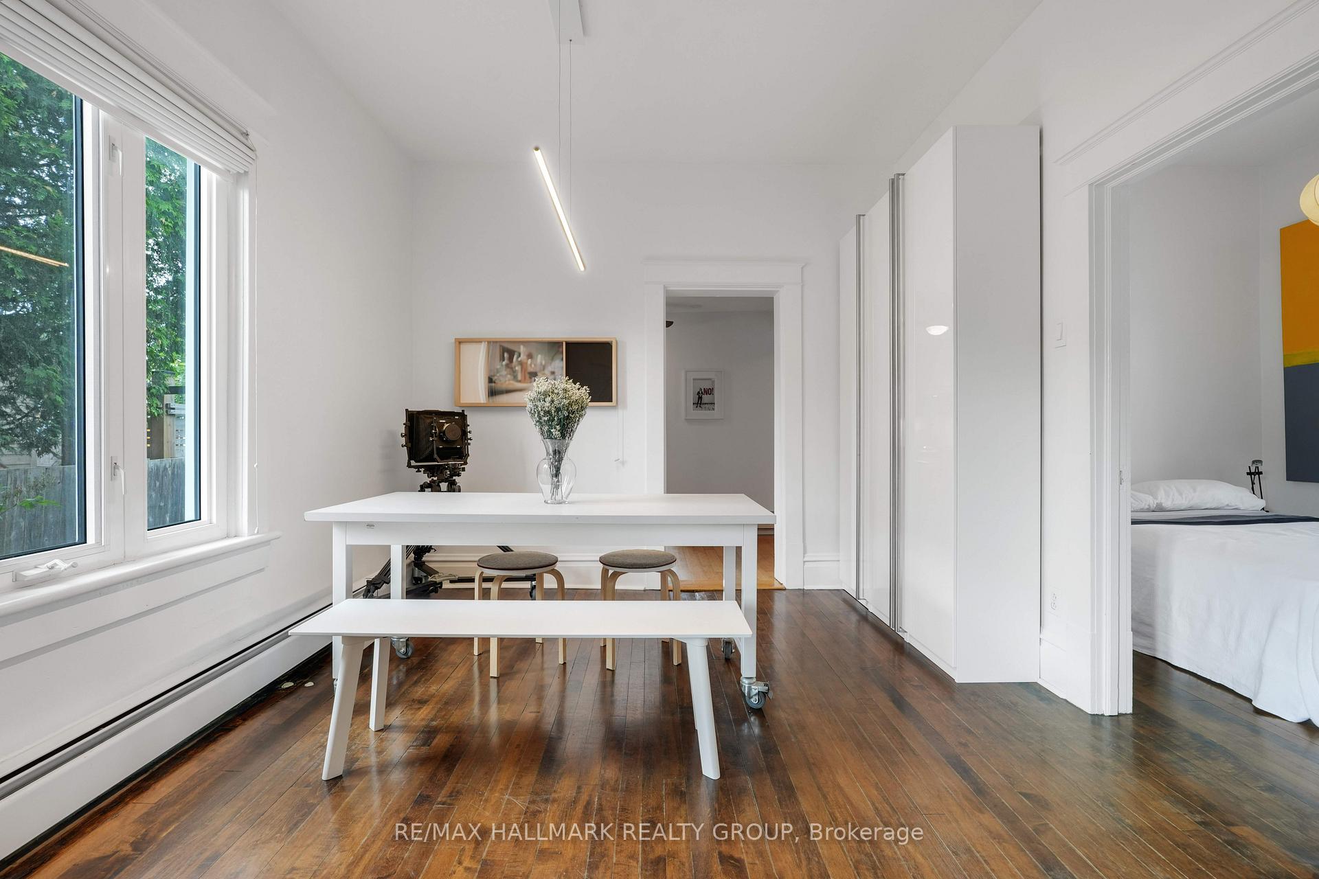 Photo 16 of 35 Queen Mary Street, Ottawa, Overbrook — HOMEH