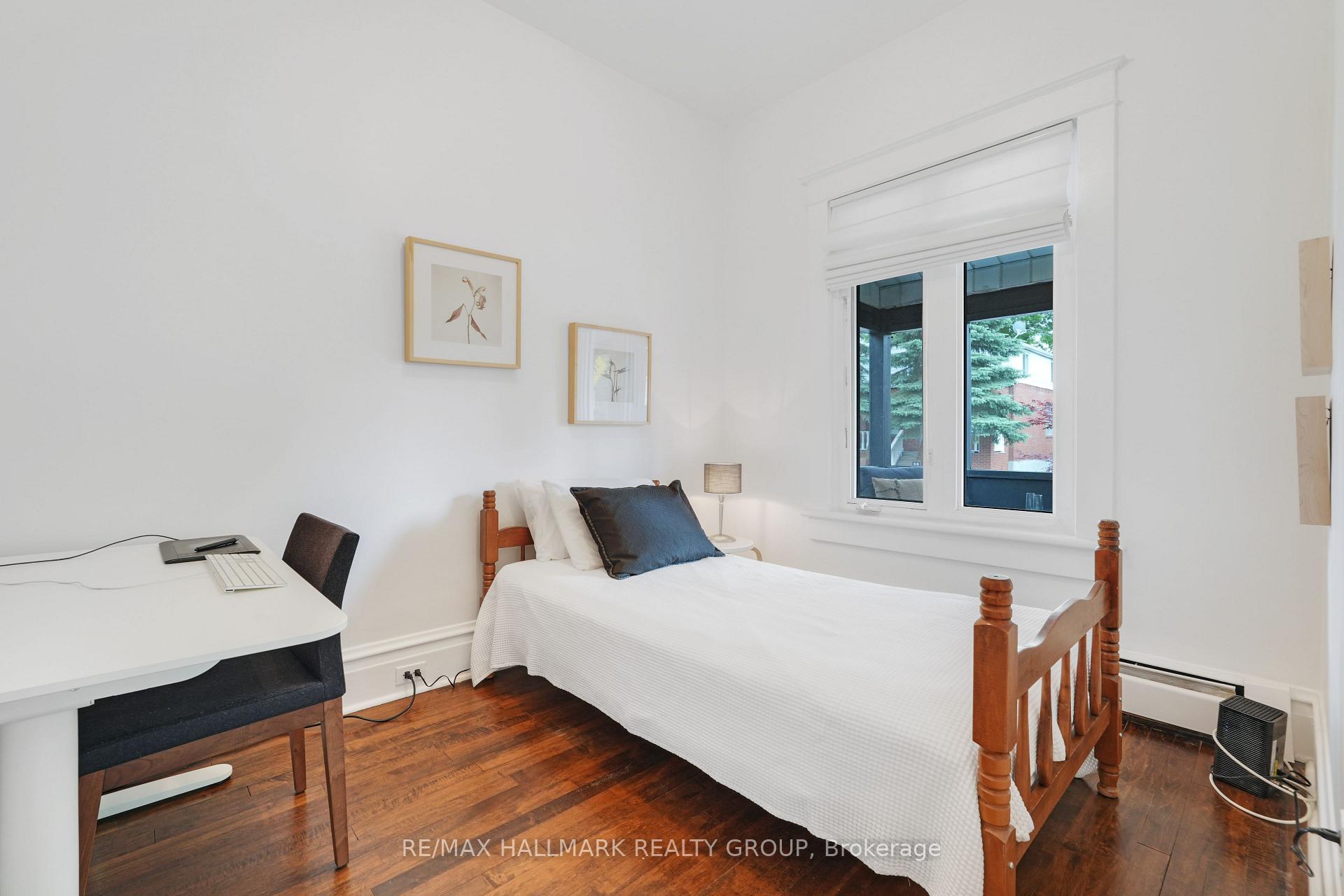 Photo 26 of 35 Queen Mary Street, Ottawa, Overbrook — HOMEH