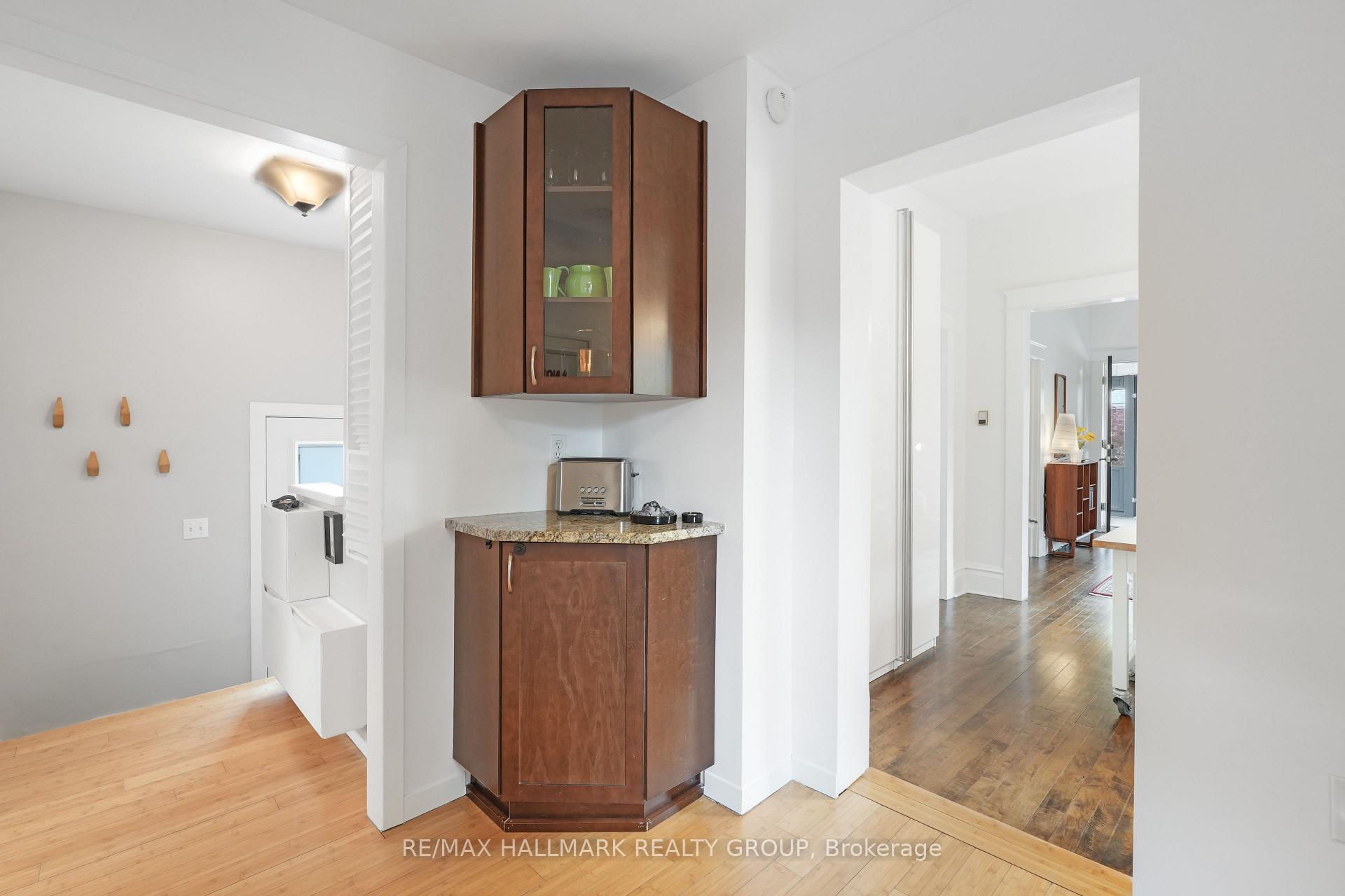 Photo 30 of 35 Queen Mary Street, Ottawa, Overbrook — HOMEH