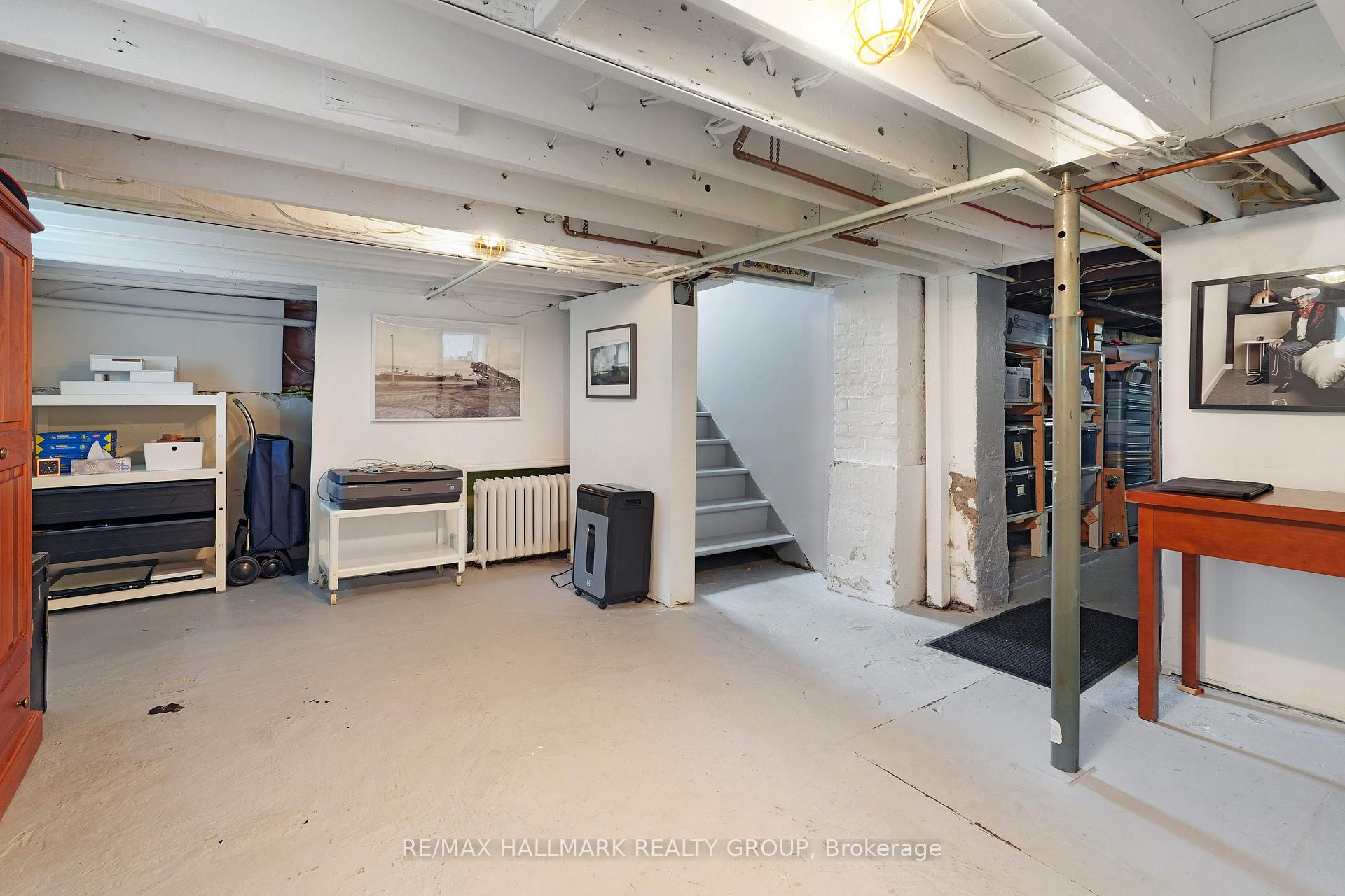 Photo 32 of 35 Queen Mary Street, Ottawa, Overbrook — HOMEH