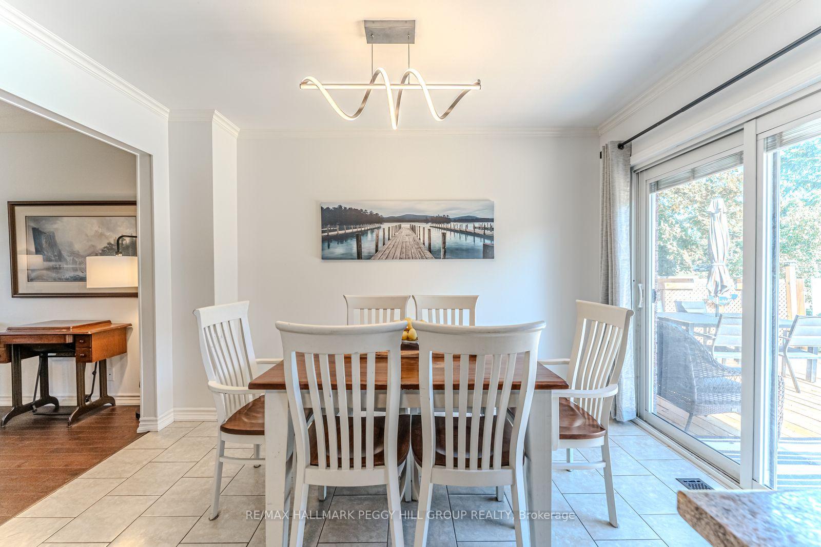 Photo 6 of 2 Carmichael Court, Orillia — HOMEH