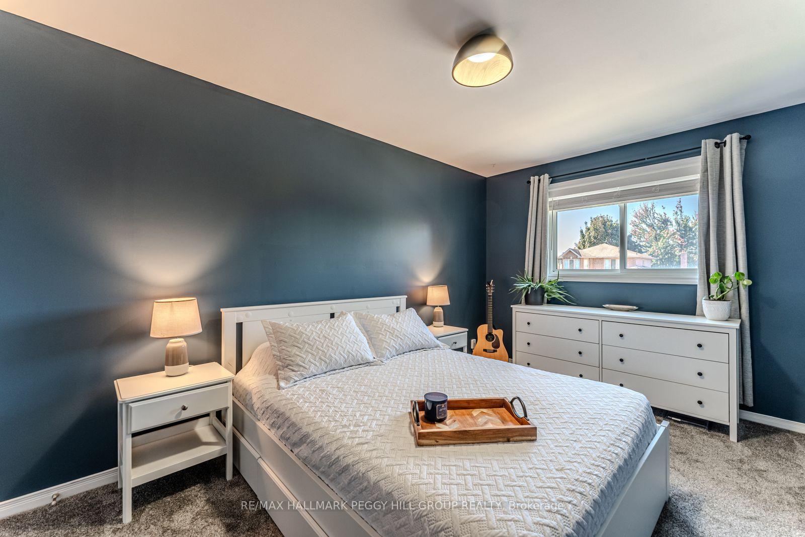 Photo 9 of 2 Carmichael Court, Orillia — HOMEH