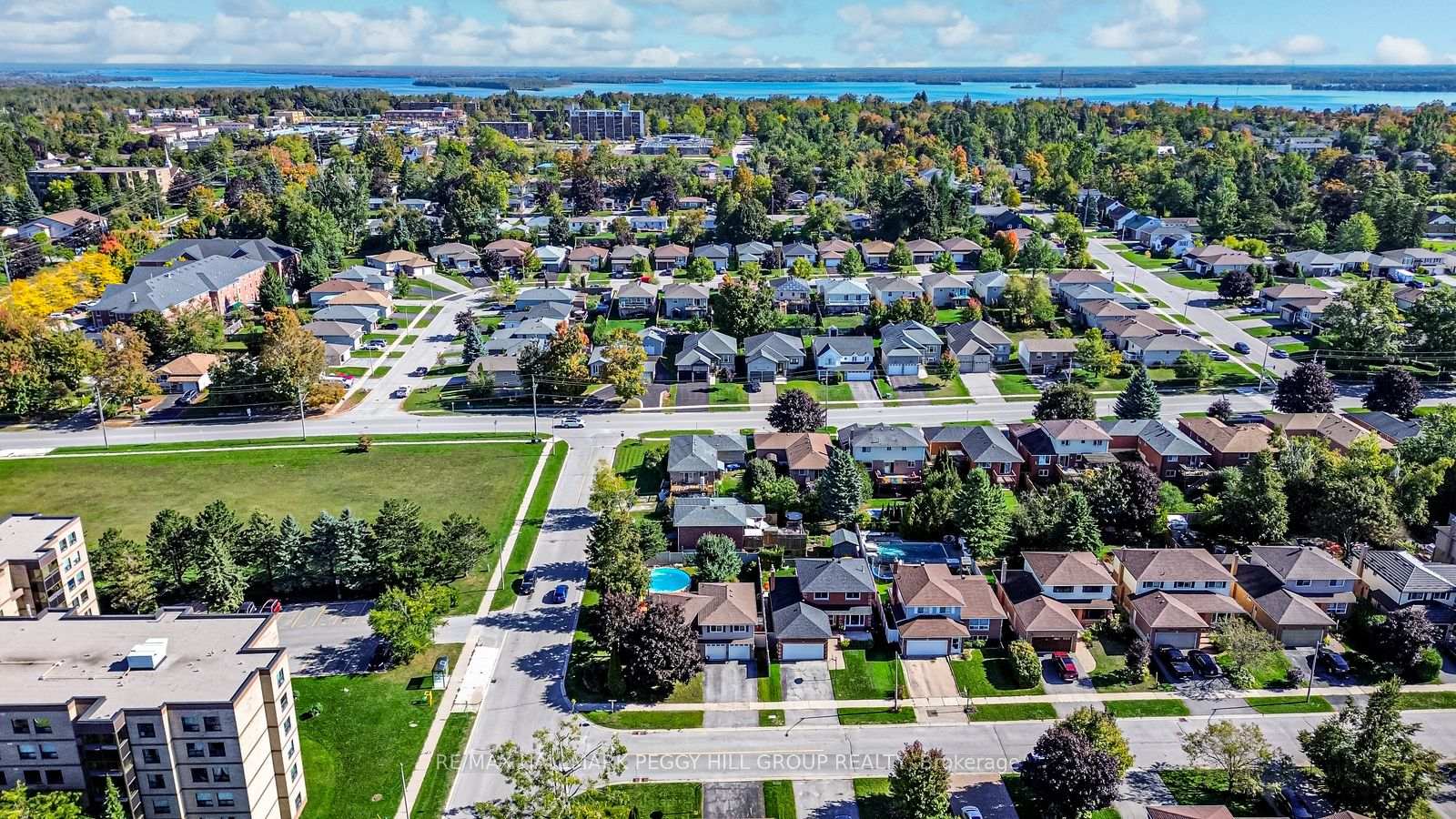 Photo 16 of 2 Carmichael Court, Orillia — HOMEH