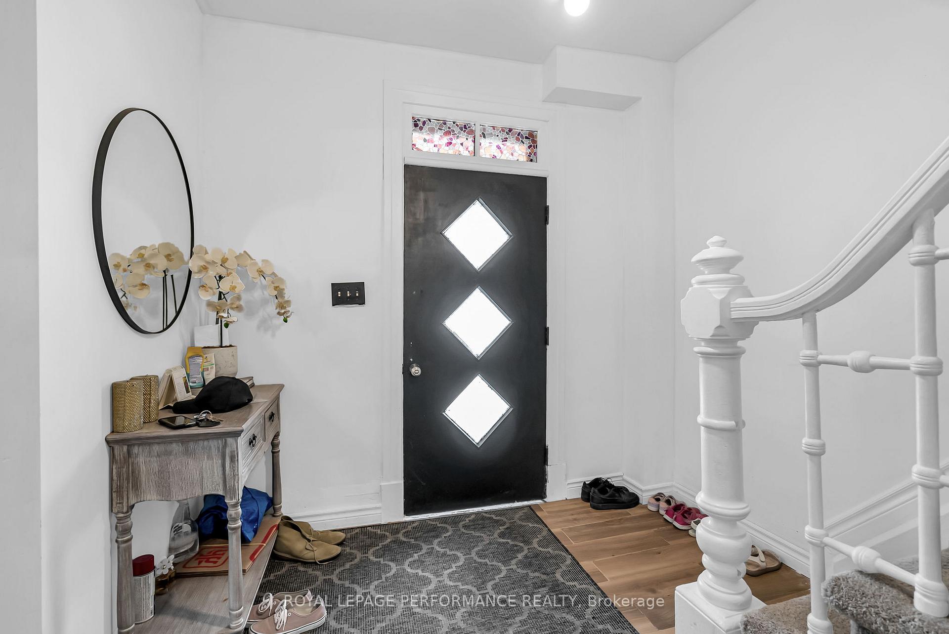 Photo 4 of 149 Dominion Street S, North Glengarry, Alexandria — HOMEH