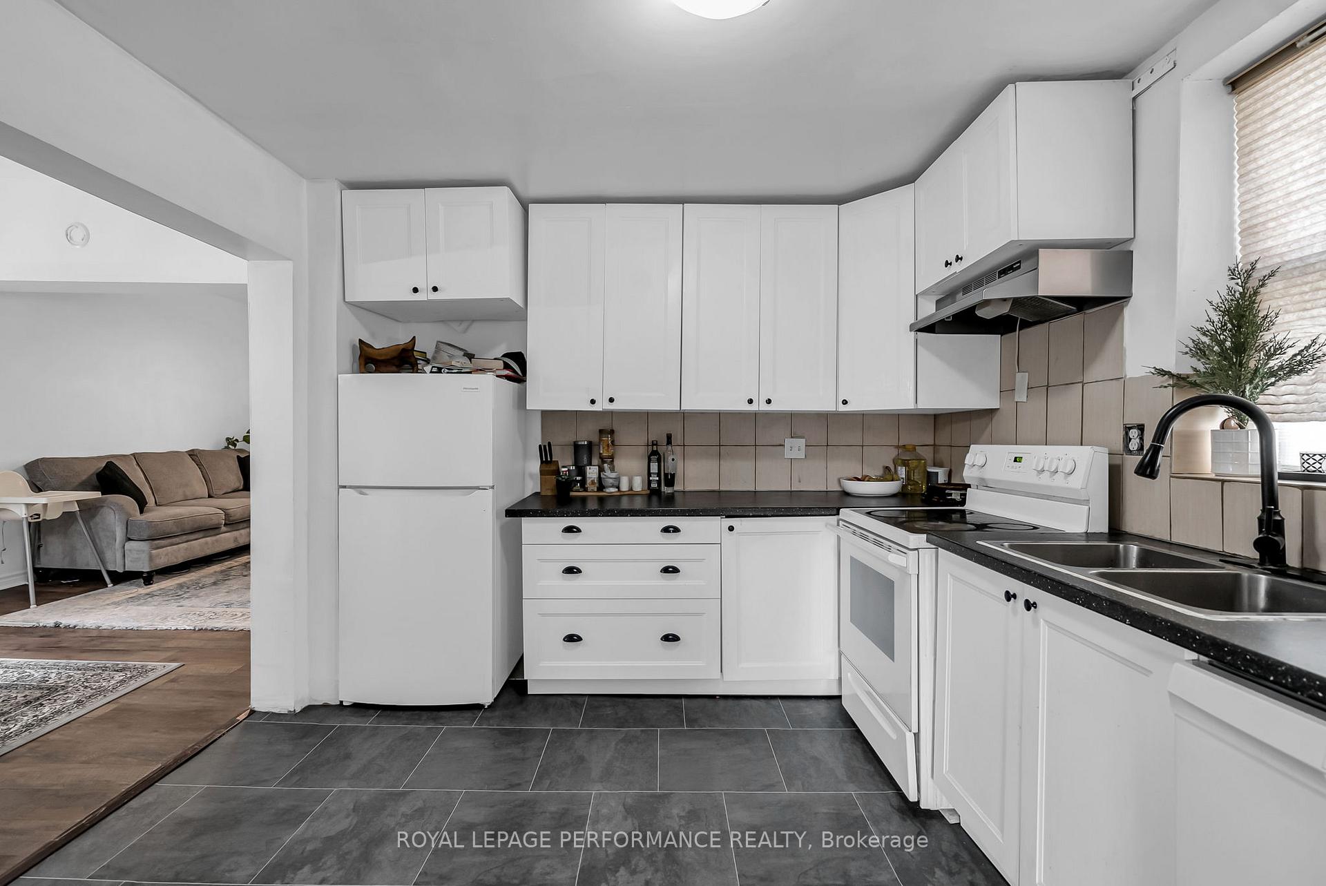 Photo 12 of 149 Dominion Street S, North Glengarry, Alexandria — HOMEH
