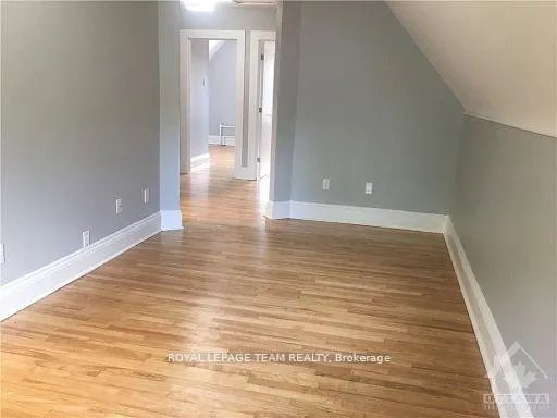 Photo 4 of Unit C, 51 Park Avenue, Ottawa, Ottawa Centre/Golden Triangle — HOMEH