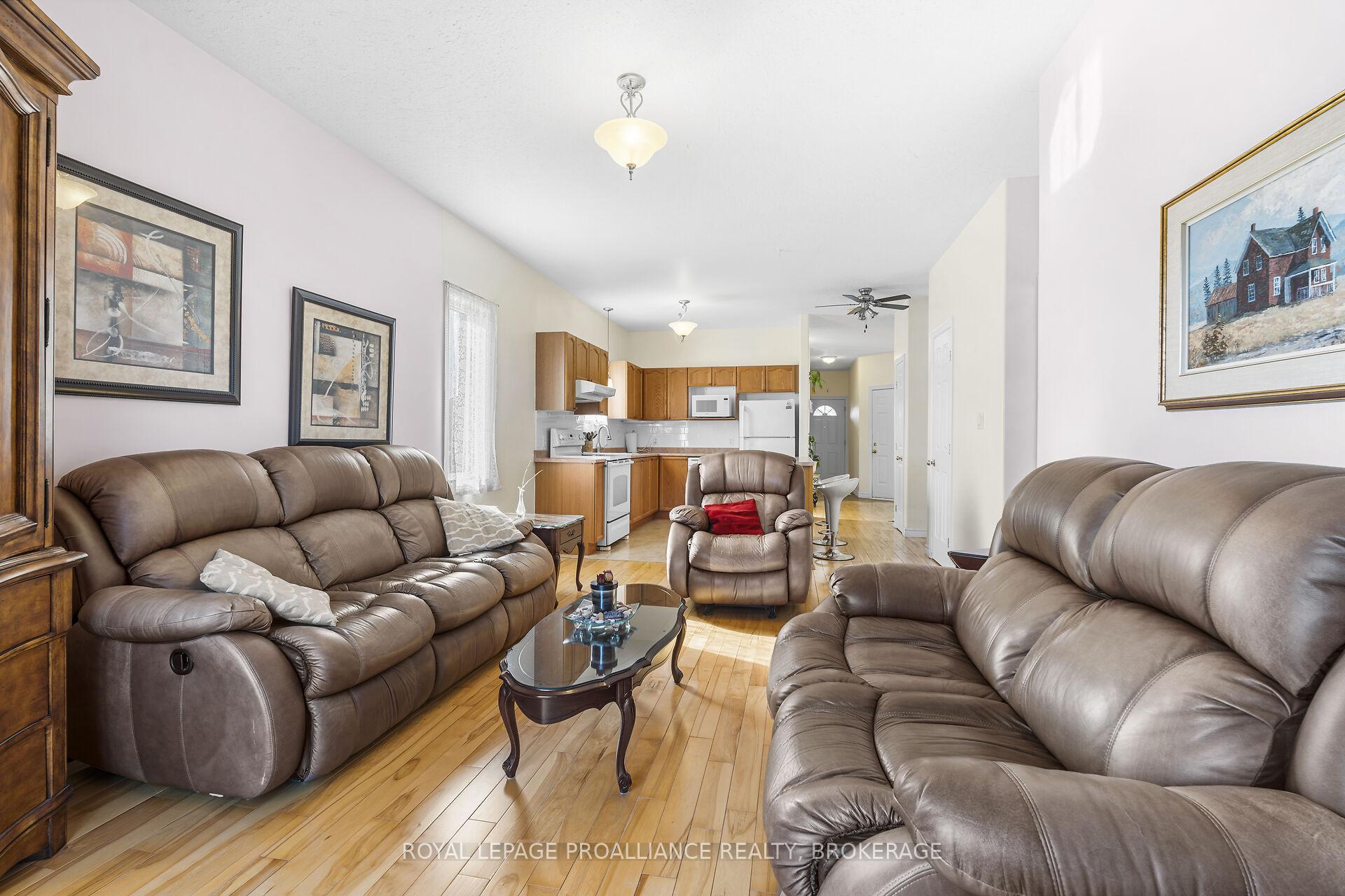 Photo 11 of 353 Emerald Street, Kingston, City Northwest — HOMEH
