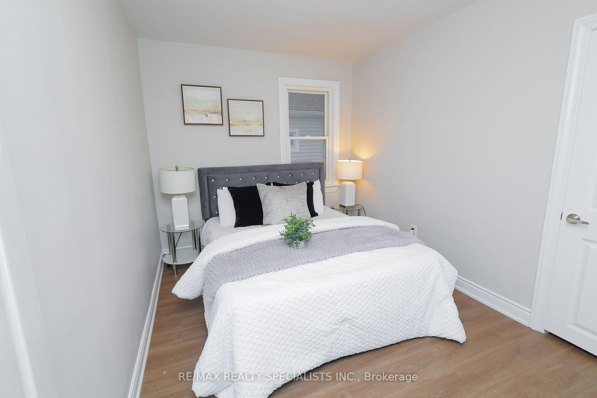 Photo 15 of 6360 Ash Street, Niagara Falls, Dorchester — HOMEH