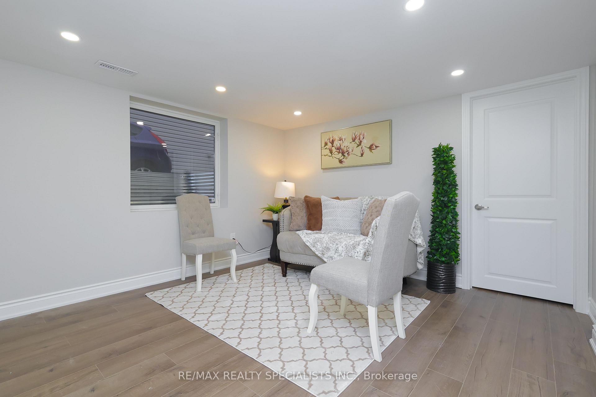 Photo 22 of 6360 Ash Street, Niagara Falls, Dorchester — HOMEH